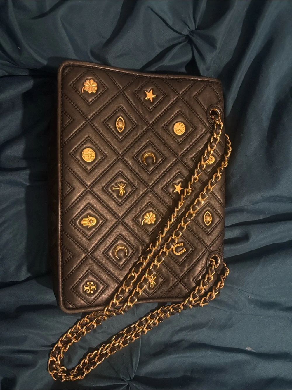 N/A elegant black